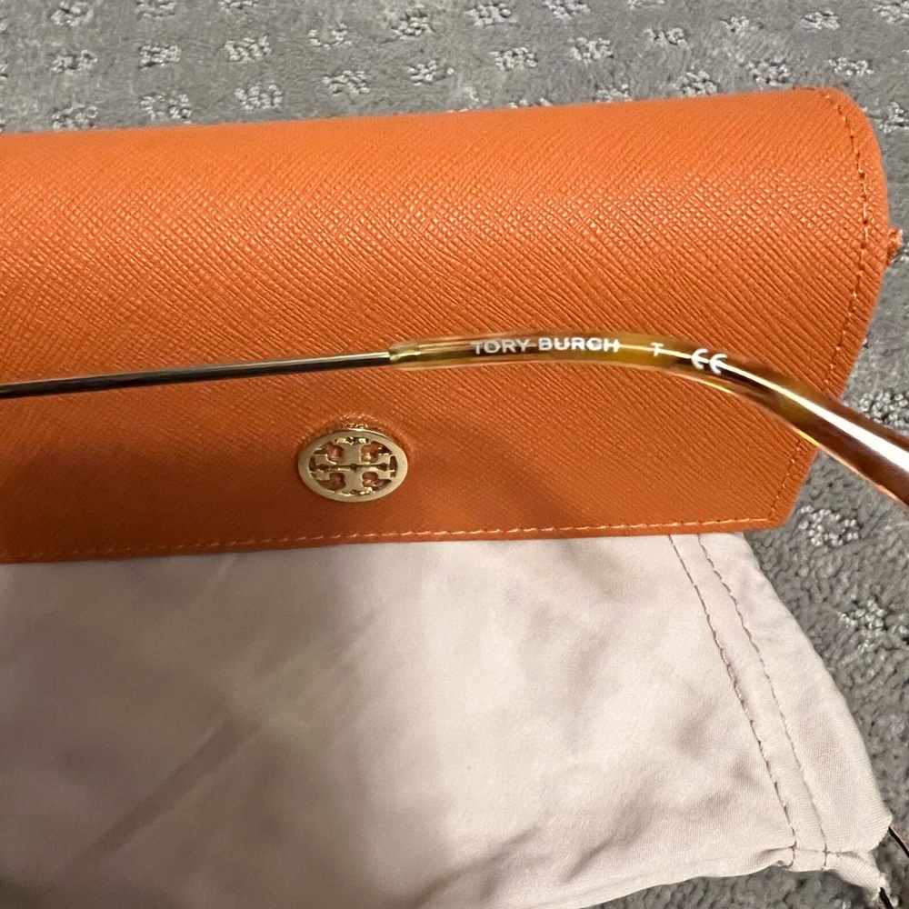 🌿Tory Burch Women’s Sunglasses - Picture 14 of 15